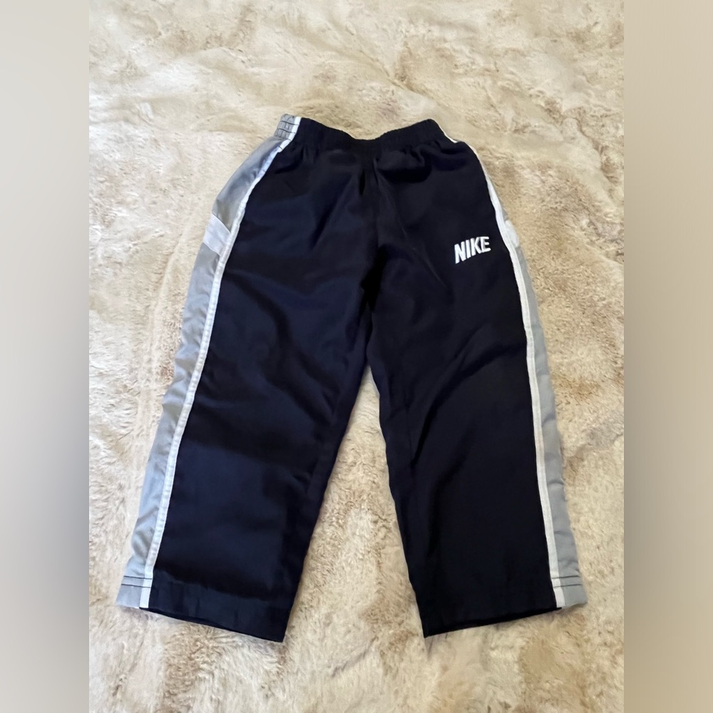 Nike pants size 2T